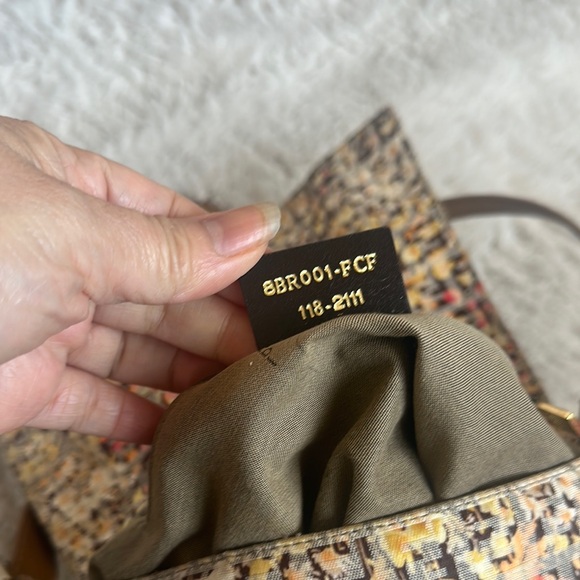 AUTHENTIC FENDI SHOULDER BAG - Picture 8 of 8